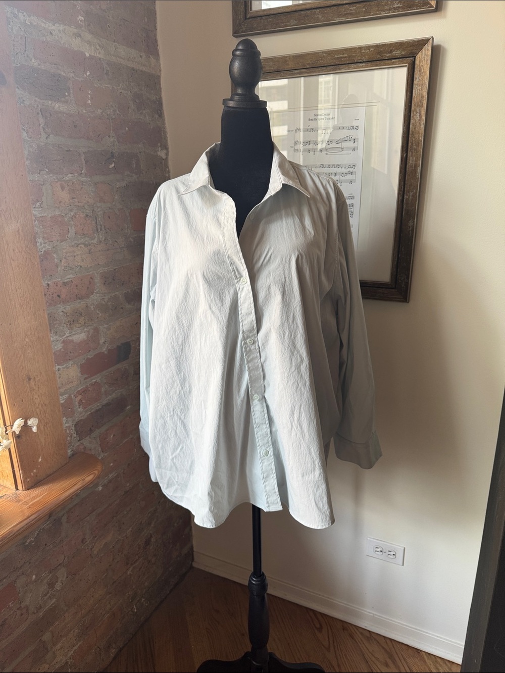 Athleta Women’s Button-Up Shirt in Light Green